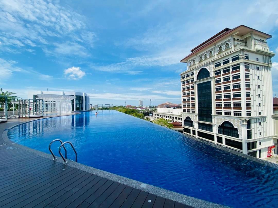 Deena Suite At Troika ,โกตาบารู ภายนอก รูปภาพ