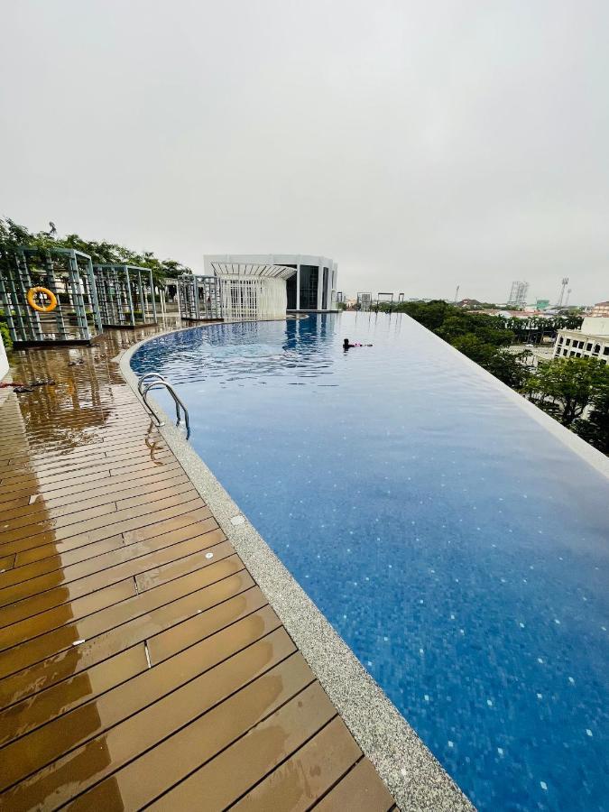 Deena Suite At Troika ,โกตาบารู ภายนอก รูปภาพ